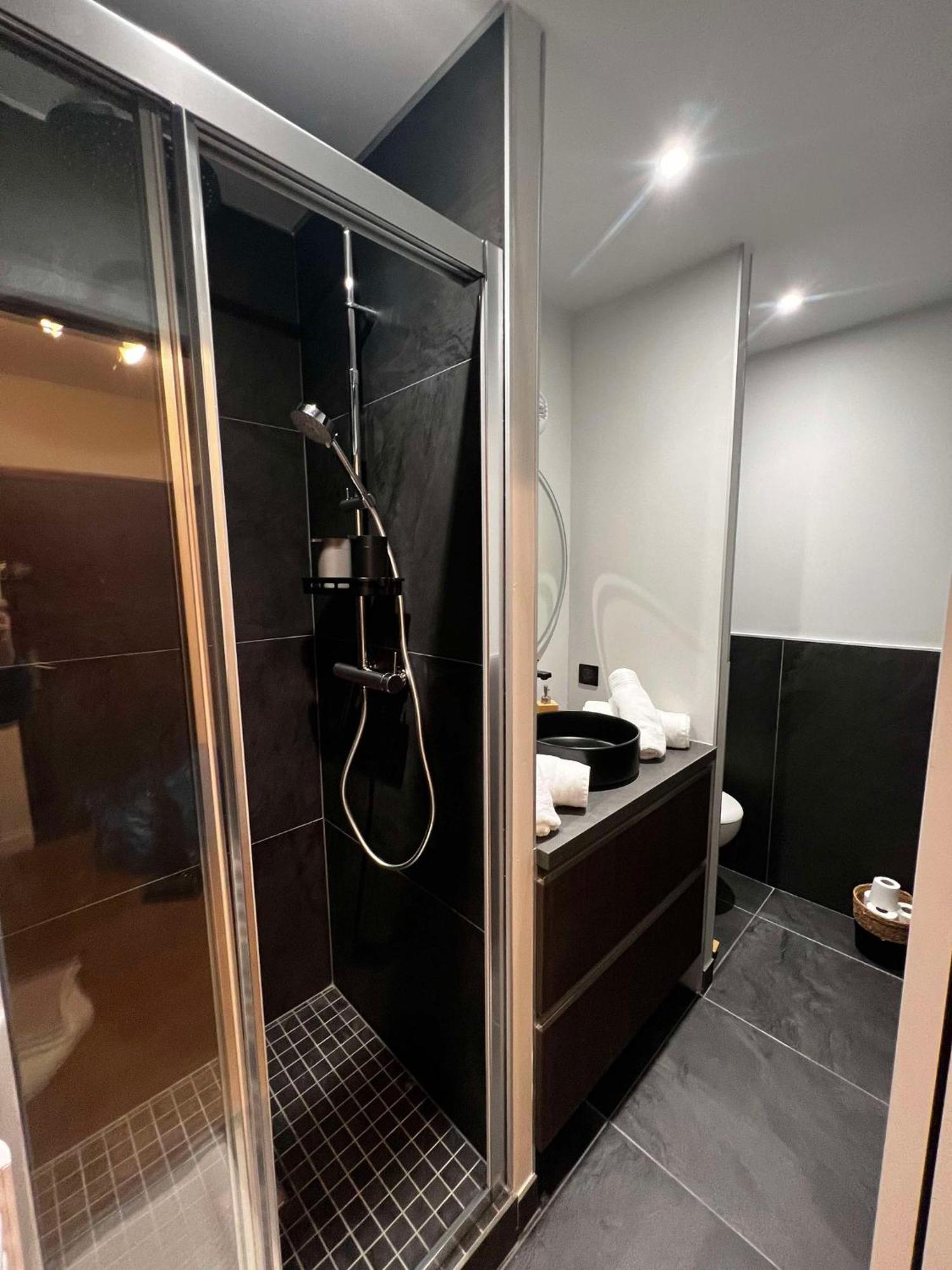 Appartement Le Flamboyant - Wifi - Central - Cosy Aix-les-Bains Bagian luar foto